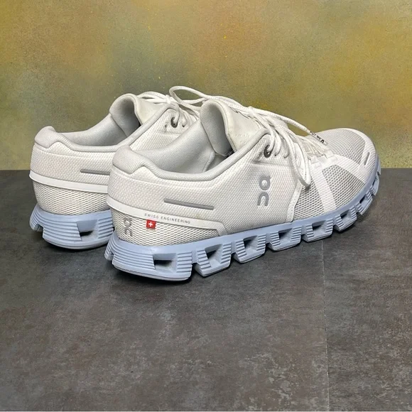 On Cloud 5 Women's White Running Shoes 59.98886 Size 8.5 - Picture 8 of 16